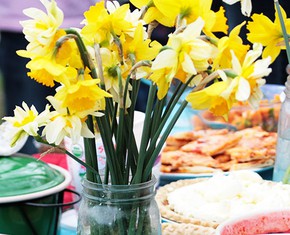 Feasting, Rejoicing and Charity—the Baha’i Intercalary Days