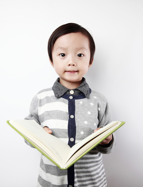 Young-boy-reading