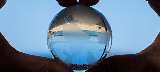 How Could We Govern a Peaceful World?