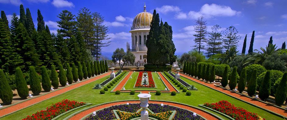 One Worldwide Celebration: The Baha'i Twin Holy Days - BahaiTeachings.org