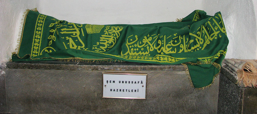 A coffin in the Habib Neccar/Najjar Mosque in Anktakya supposedly containing Peter (Sham’un as-Safa)