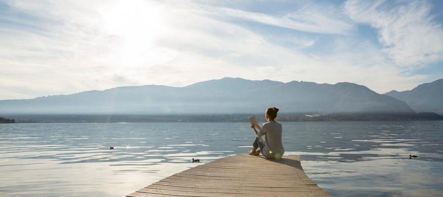 woman-reading