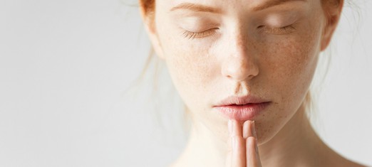 ¿Cómo – y por qué – oran los bahá’ís?