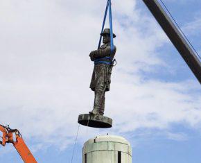 New Orleans Takes General Robert E. Lee Off His Pedestal