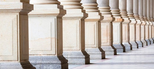 The Politics of Reform: from Patrimony to the Rule of Law