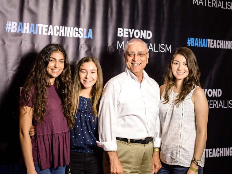 beyond-materialism-photo-op-5