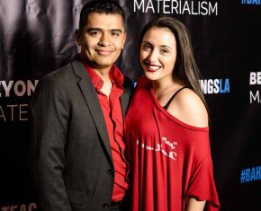 beyond-materialism-photo-op-6