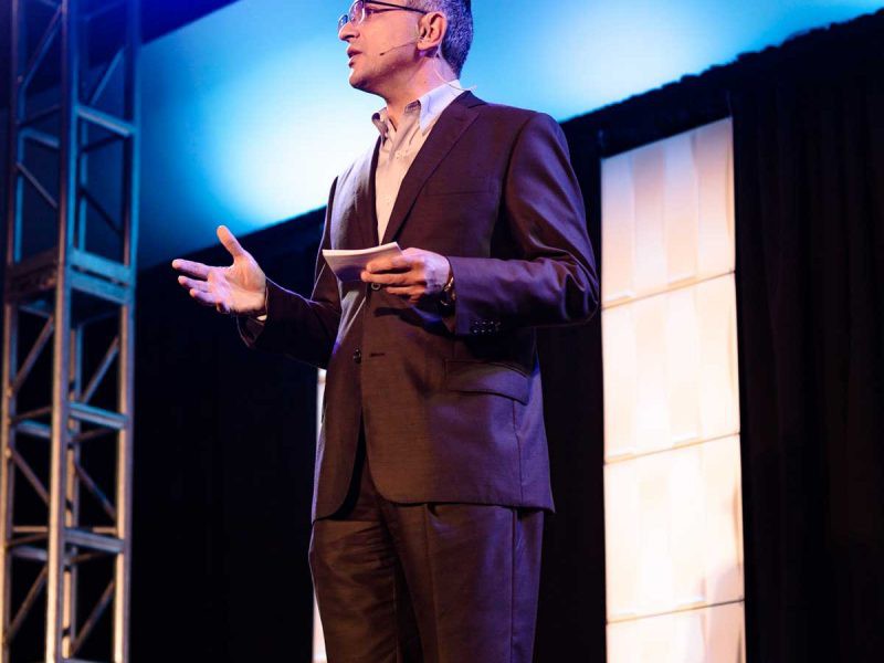 dr-babak-edraki-speaking-2