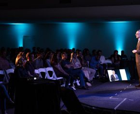 dr-babak-edraki-speaking