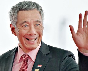 Singapore’s Prime Minister Honors Bicentenary Anniversary