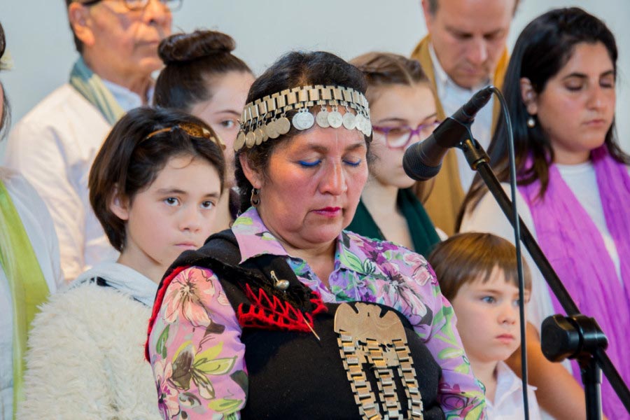 Members of the Baha’i community of Peñalolén, Chile gathered to share prayers, songs, and stories for the celebration of the 200th anniversary of the birth of Baha’u’llah. 