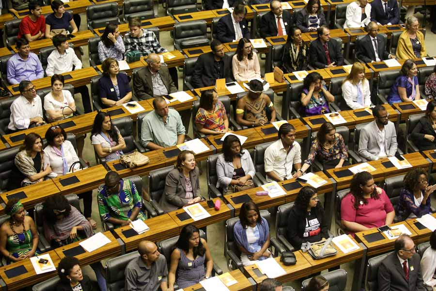 Brazil’s Chamber of Deputies, the Lower House of its National Congress, held a special event—called a Solemn Session—yesterday to honor the bicentenary of the birth of Baha’u’llah.