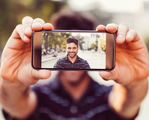 Palabras bahá’ís de sabiduría para los distraídos con la tecnología