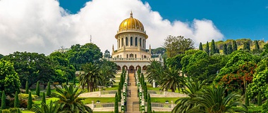 The Baha’i Faith Comes into Being