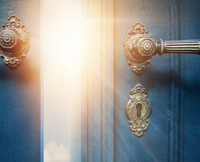Baha’u’llah Imprisoned in Akka: Welcomed with Banners of Light