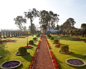 Baha’u’llah as the “Glory of His Father”