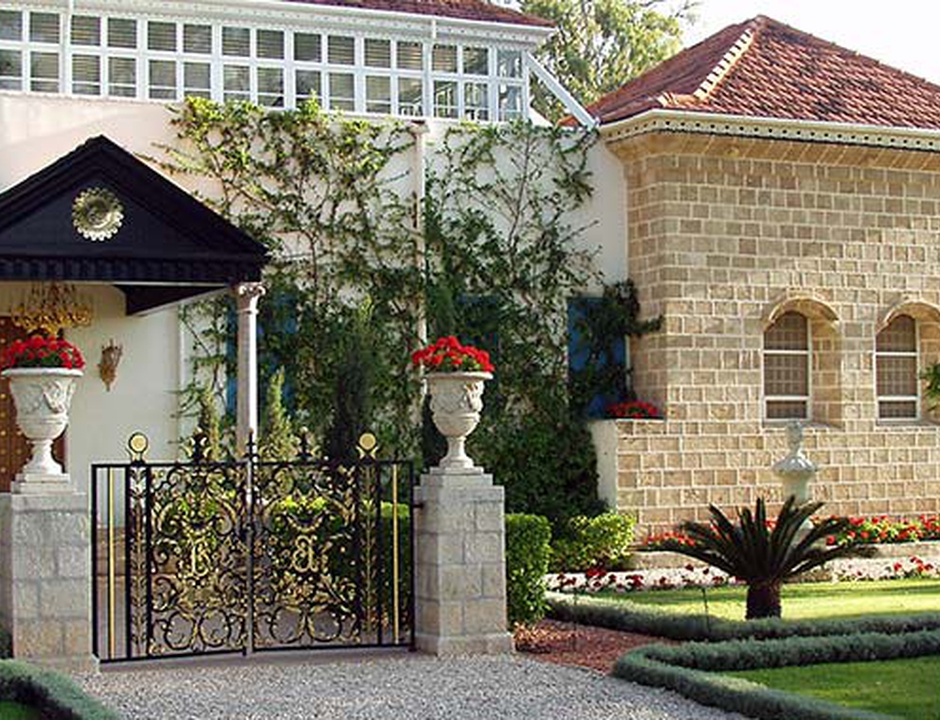 Bahá’u’lláh revela su nueva Fe