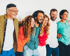 Do Baha’is Go to Church?