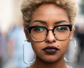 ¿El tacto implica el silencio de las mujeres?
