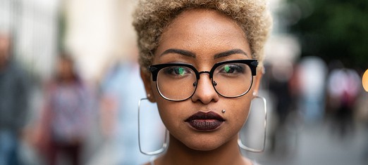 ¿El tacto implica el silencio de las mujeres?