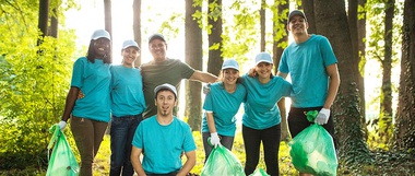 The Benefits of Making Community Service a Part of Your Work