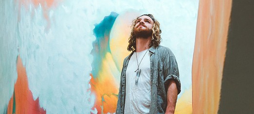 ¿Cuáles son los atributos espirituales de un artista?