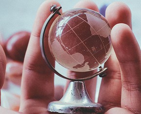 Una democracia global: una meta con corazón