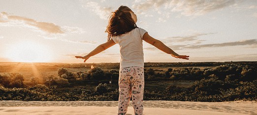 ¿Debo criar a mis hijos con una religión?