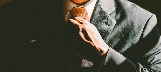 ¿Acaso adoramos demasiado a los empresarios y la educación occidental?