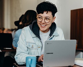 Speaking with Truthfulness and Humility Online