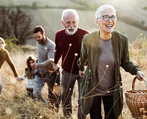 Boomers, Millennials, Gen Z: uniendo las diferencias generacionales