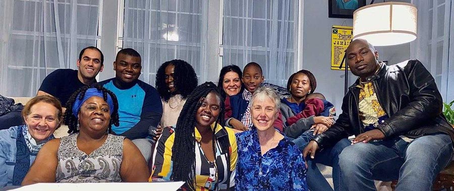 Cómo las amistades interraciales pueden llevar a la curación racial