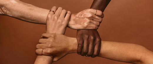 Construyendo una comunidad en busca de curación y armonía racial