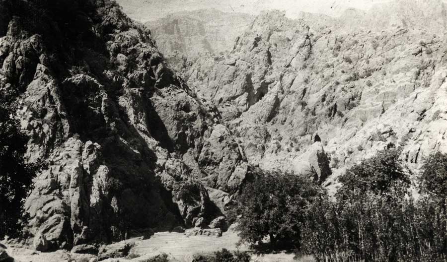 View of the mountains where Baha’u’llah stayed in Sulaymaniyyih.