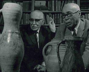 Pioneering Pottery Sought Unity of East and West