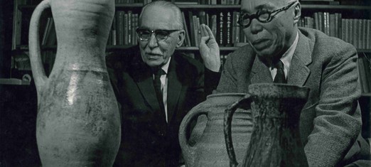 Pioneering Pottery Sought Unity of East and West