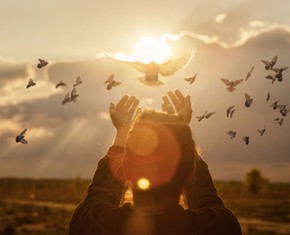 Bahá’u’lláh: Convirtiendo la Tierra en el Paraíso