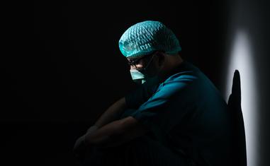 Fatiga de empatía y compasión en médicos y enfermeras