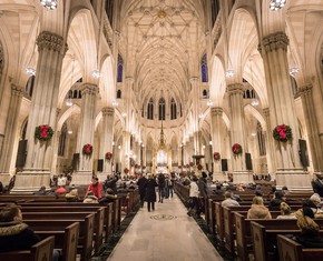 Por qué participa un bahá’í en una misa de Nochebuena