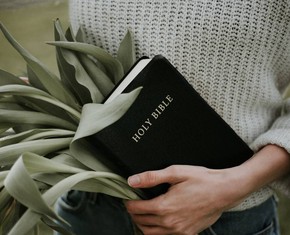A Christian Becomes a Baha’i – and Her Parents Object