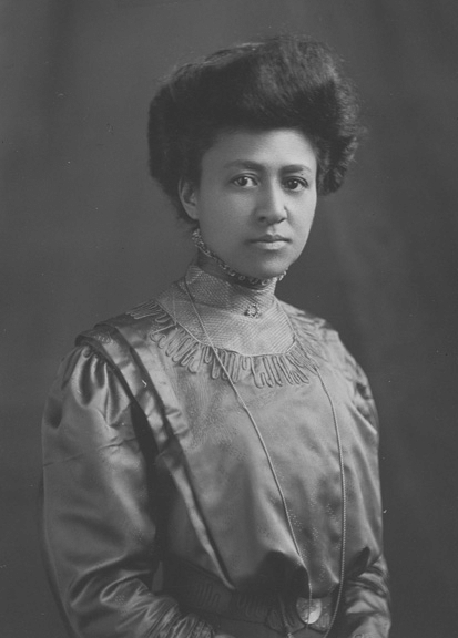 Nina Gomer Du Bois