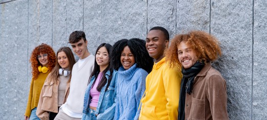 Rodeados por la belleza de la humanidad