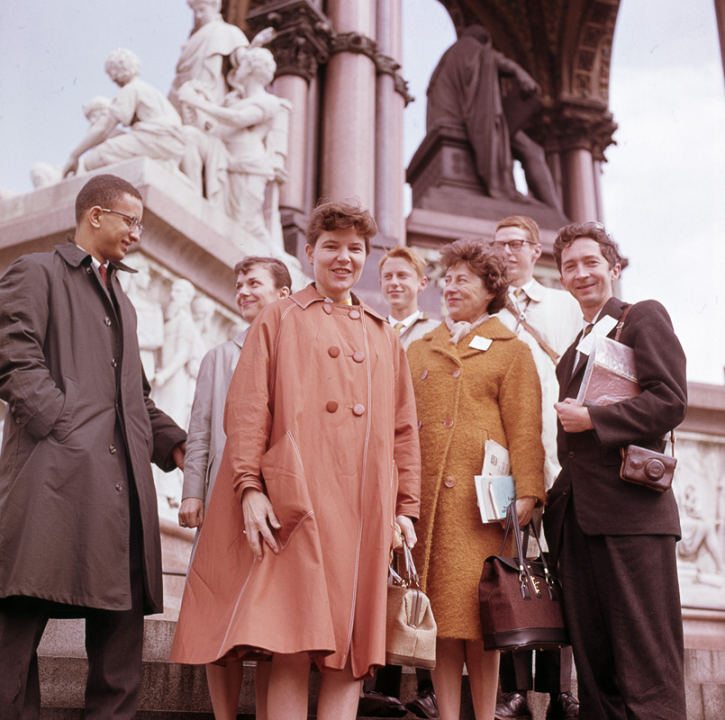 Baha’is, the 1960s, and a Spiritual Revolution Baha’is, the 1960s, and a Spiritual Revolution