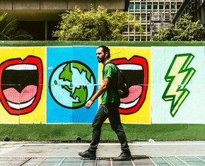 Los artistas hacen brillar una luz sobre la verdad