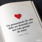 Os exhorto a todos para que cada uno de vosotros concentréis vuestros pensamientos y sentimientos en el amor y la unidad. Cuando se os presente un pensamiento de guerra, oponedle uno más fuerte de paz. Un pensamiento de odio debe ser destruido por uno más grande de amor. Los pensamientos de guerra traen consigo la destrucción de toda armonía, bienestar, tranquilidad y felicidad. Los pensamientos de amor son los forjadores de hermandad, paz, amistad y felicidad. - #AbdulBaha⠀
⠀
#bahai #espiritualidad #amor #bondad⠀
(La sabiduría de Abdu'l-Bahá)