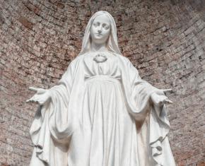 How Mary, the Mother of Christ, Helps Us Bond